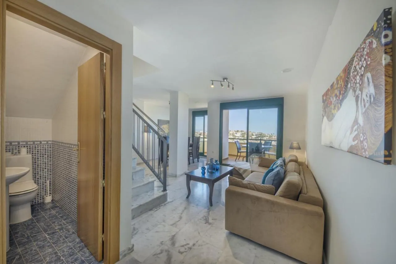דירות בנאלמדנה Torrequebrada Luxury Penthouse ספרד